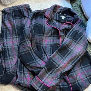 DKNY pajama set